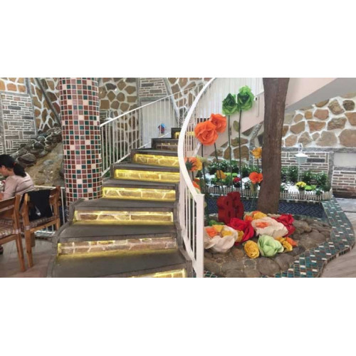 Chiêm ngưỡng bộ sưu tập mẫu cầu thang chữ c đẹp nhất hiện nay