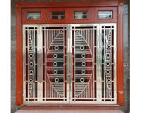 Mẫu cửa sắt inox có nên lựa chọn cho công trình tương lai?