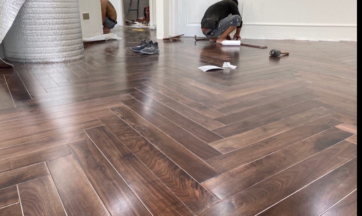 Những khó khăn trong quá trình thi công sàn gỗ xương cá egger