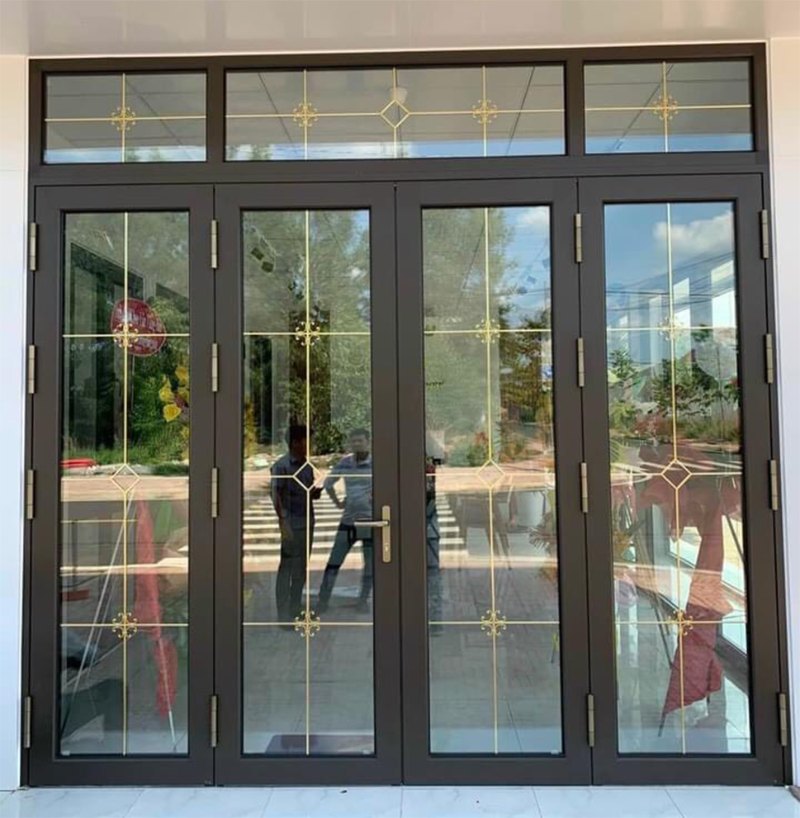 Chiều cao mẫu cửa nhôm 4 cánh sao cho hợp lý