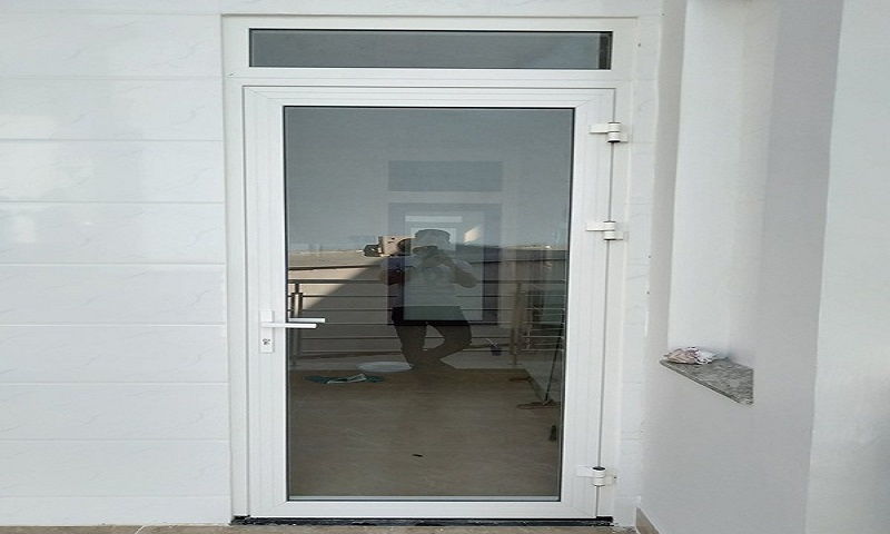 Những điểm mạnh của cửa nhôm kính màu trắng