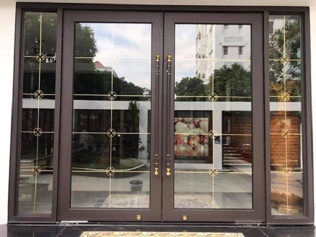 Cửa kính cường lực phòng khách 