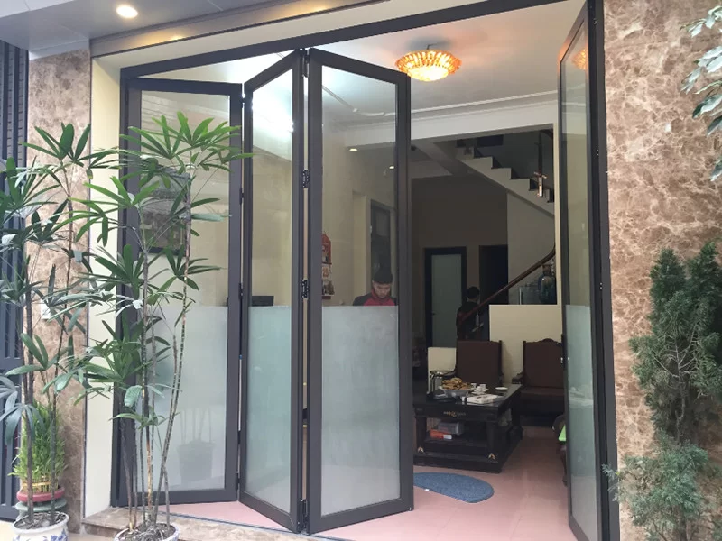 Cửa kính xếp trượt 4 cánh 