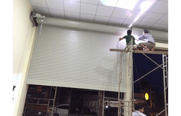 Lắp đặt cửa cuốn