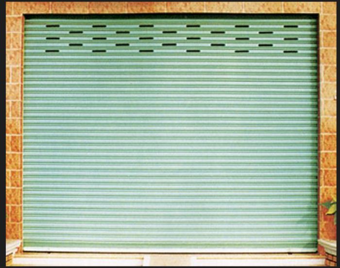 Cửa cuốn kéo tay Đài Loan