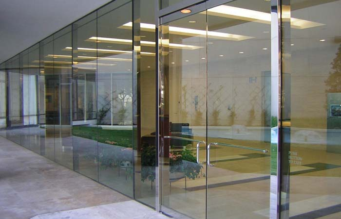 Ưu điểm nổi trội của cửa kính cường lực 10 ly