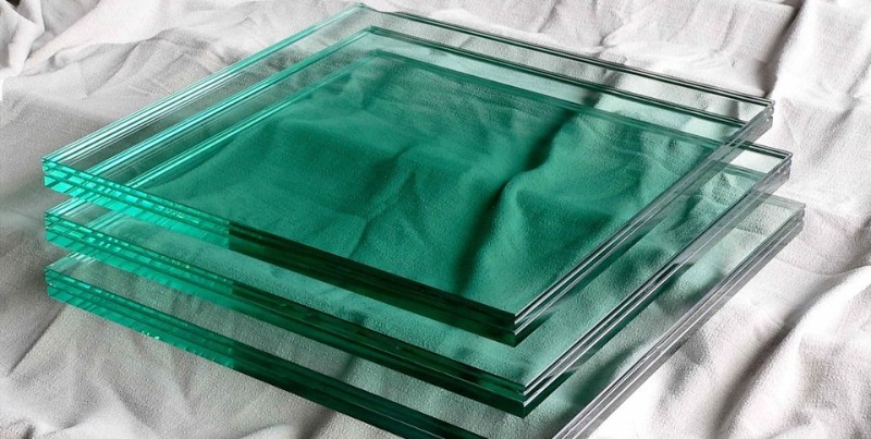 Giá lắp đặt kính cường lực khổ lớn 