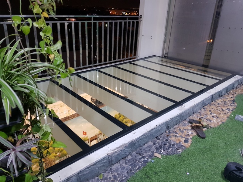 Kính cường lực làm sàn nhà cao cấp cho các biệt thự