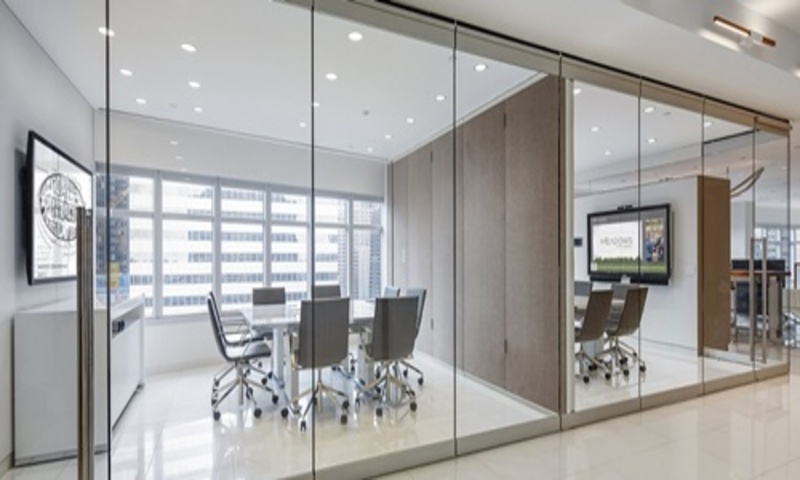 Ưu điểm nổi trội của vách kính cường lực 8mm