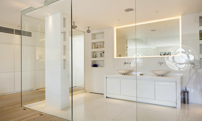 Báo giá vách ngăn kính cường lực phòng tắm