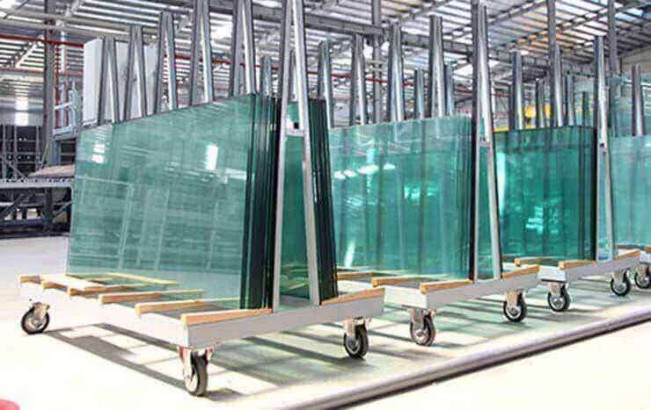 Giá kính cường lực 10mm 