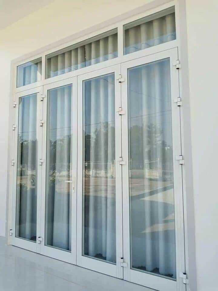 Ưu điểm loại cửa nhôm 4 cánh