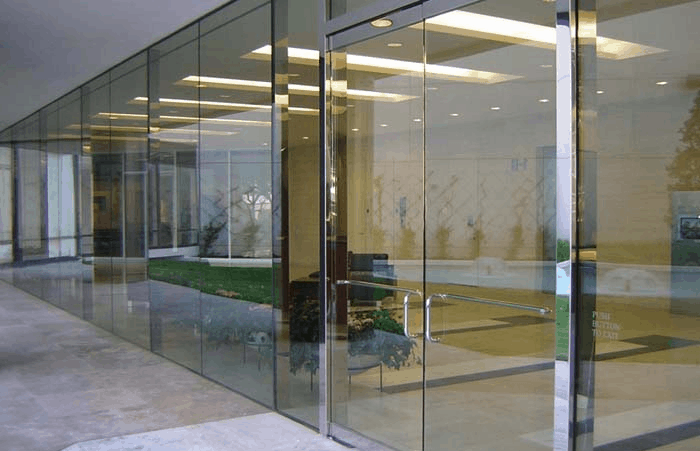 Ưu điểm vượt trội của cửa kính cường lực 1 chiều