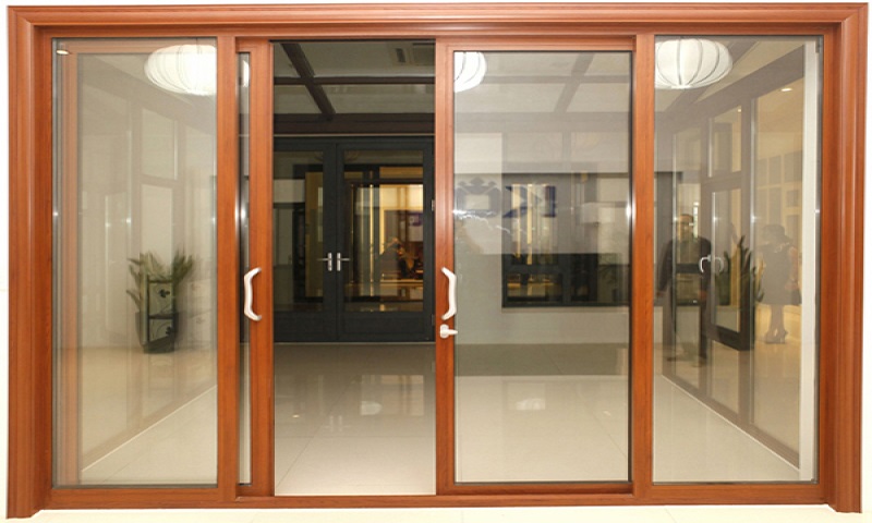 Top 10 mẫu cửa nhôm kính giả gỗ đẹp được nhiều người lựa chọn nhất hiện nay