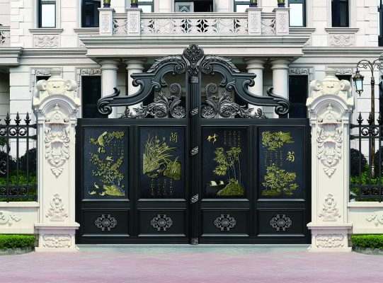 Cửa cổng màu đen hợp phong thủy với gia chủ mệnh mộc