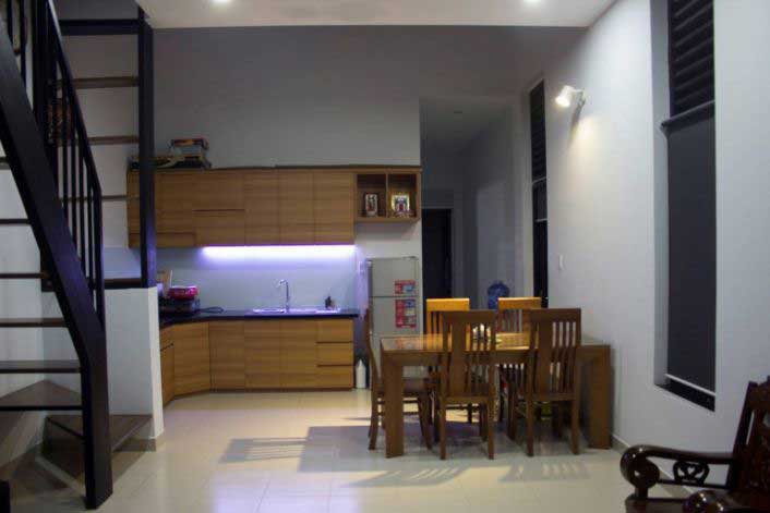 Không gian bếp ăn gọn gàng