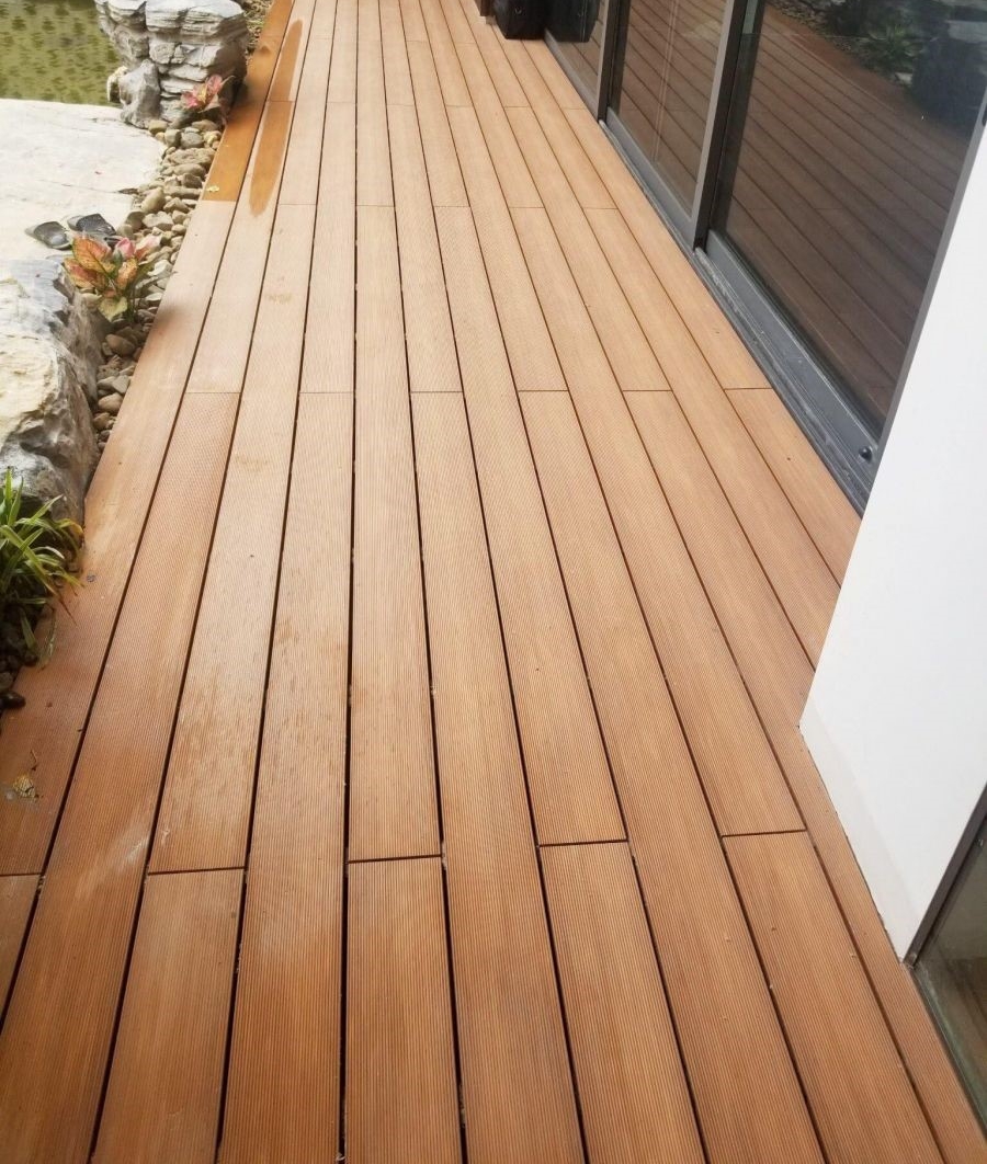 san gỗ ngoài trời