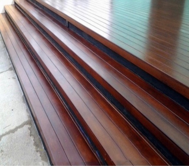 Ứng dụng sàn gỗ Smartwood cho bậc tam cấp